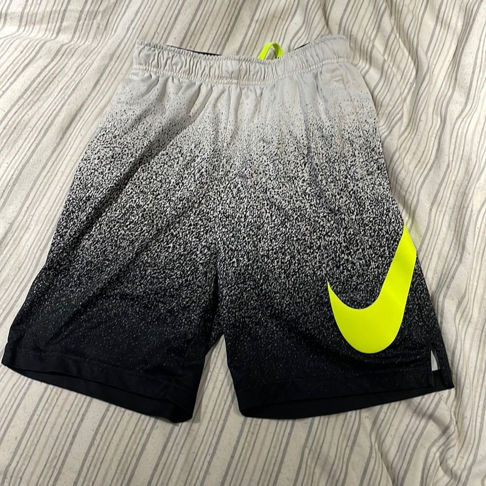 Nike shorts size large